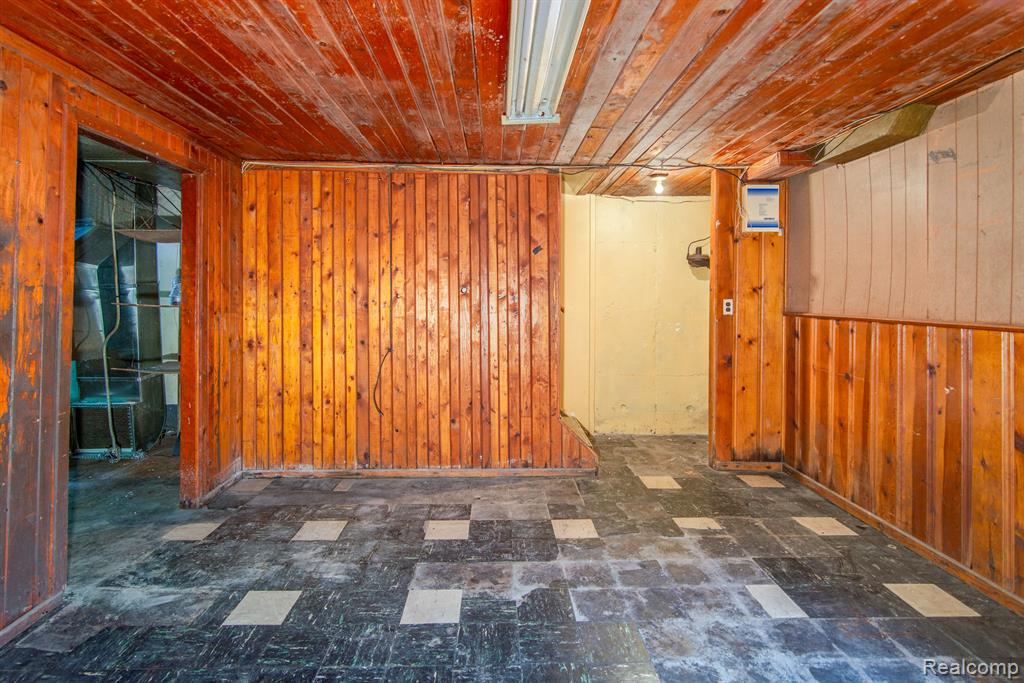 13118 FRANKFORT Street, Detroit, MI 48213 — Photo 16