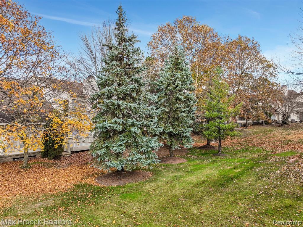 7248 SIMSBURY Drive, West Bloomfield, MI — Photo 61