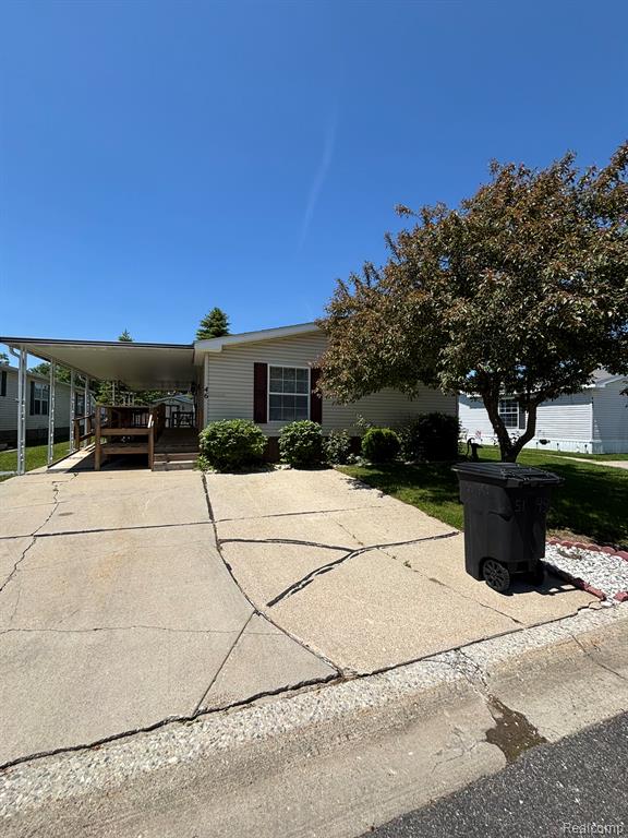 46 Bellwood, Swartz Creek, MI 48473 — front exterior