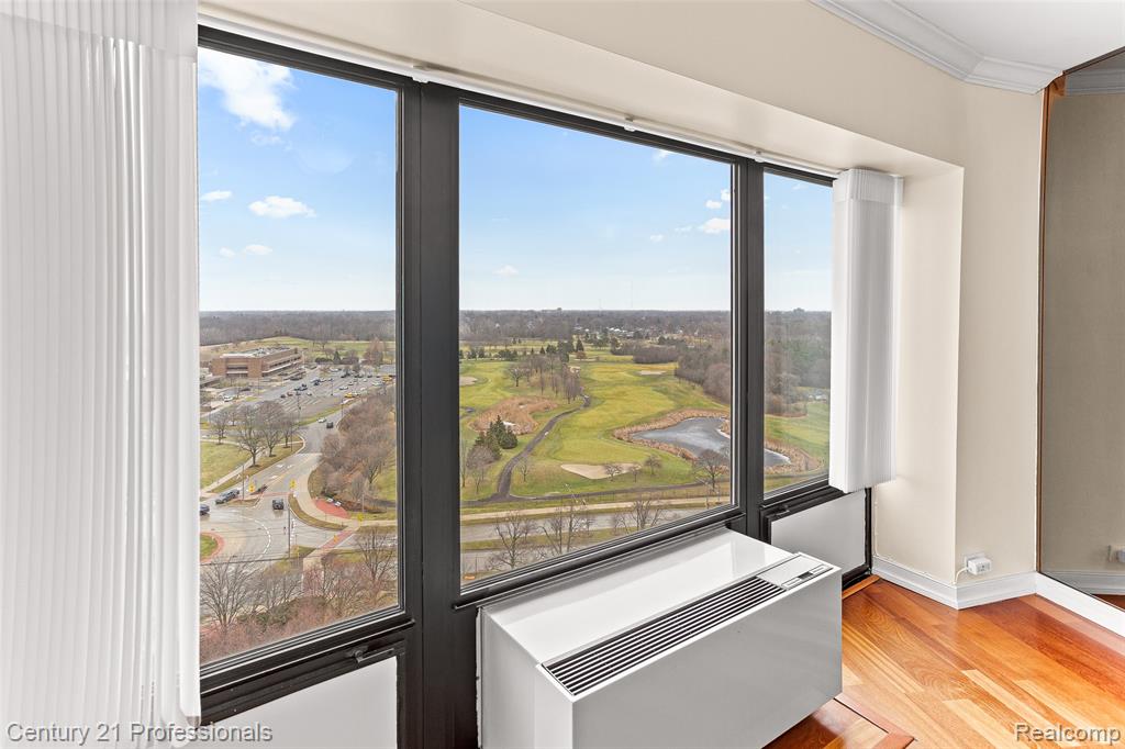 5000 Town Center, 1704, Southfield, MI 48075 — Photo 15