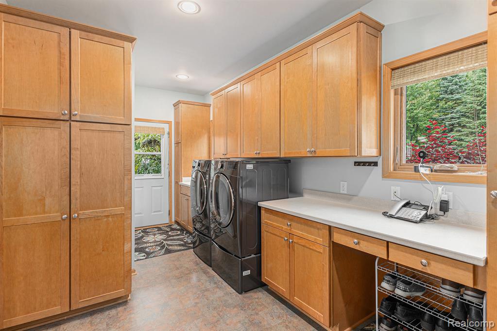 4301 Rolling Acres Drive, Hartland, MI 48353 — Photo 31