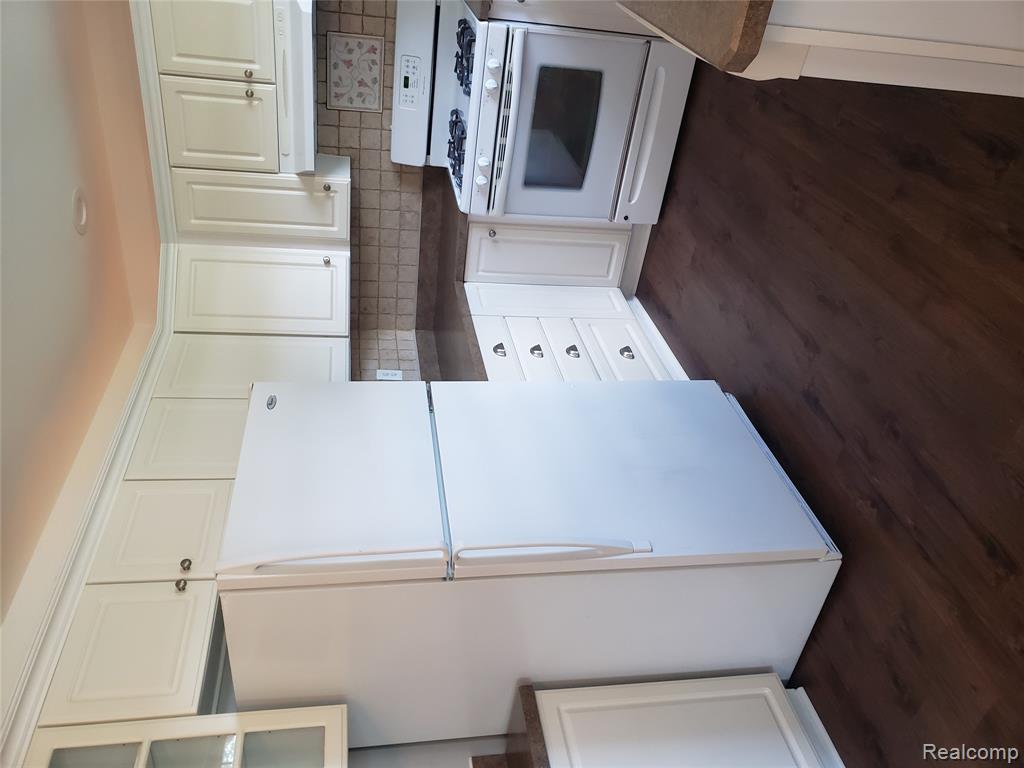 8224 Milburn Street, Westland, MI — Photo 8
