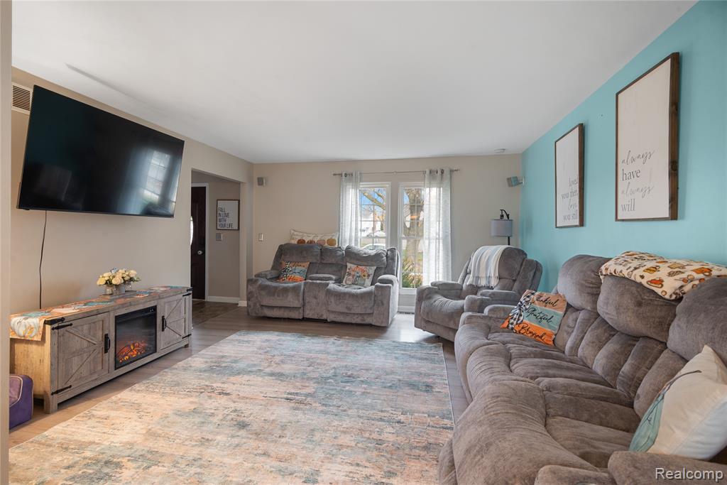 40341 Worthington Court, Canton, MI 48188 — Photo 3