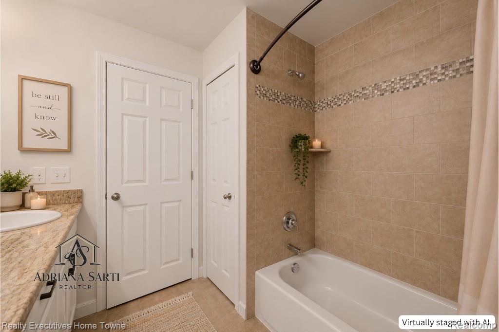 50486 Torrey Pines Drive, Macomb, MI 48042 — Photo 2