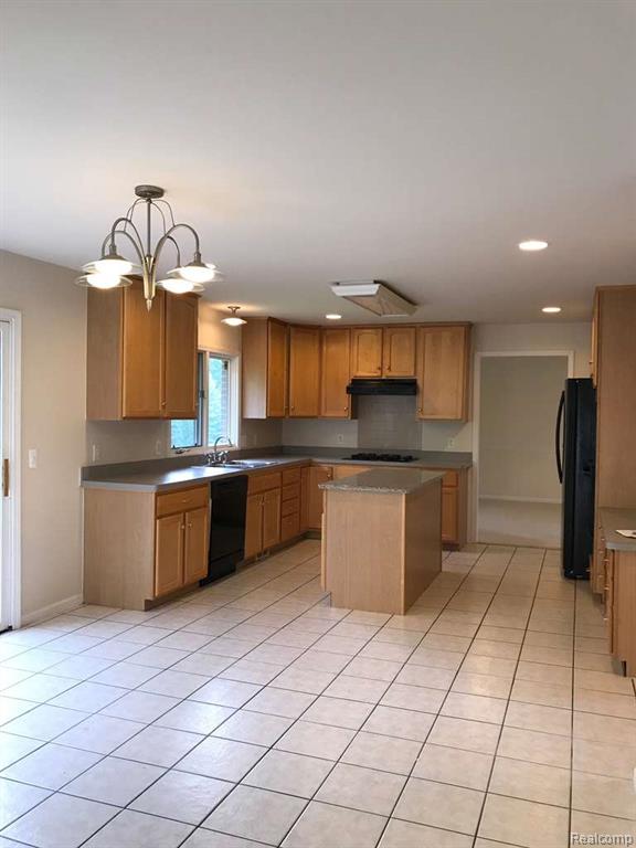 7782 Watford Drive, West Bloomfield, MI — Photo 5