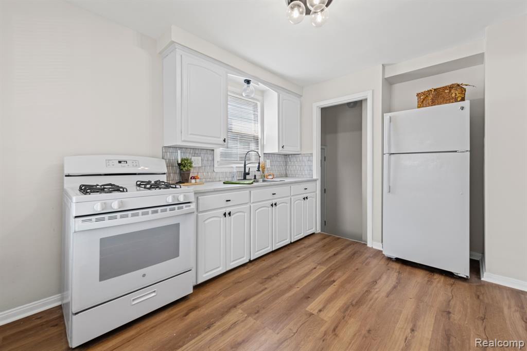 582 Mill Street, Lincoln Park, MI 48146 — Photo 8