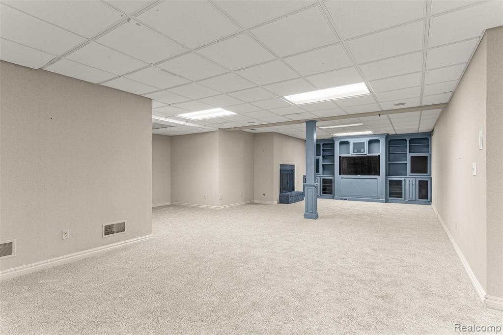 18278 Woodbury Court, Northville, MI 48168 — Photo 34