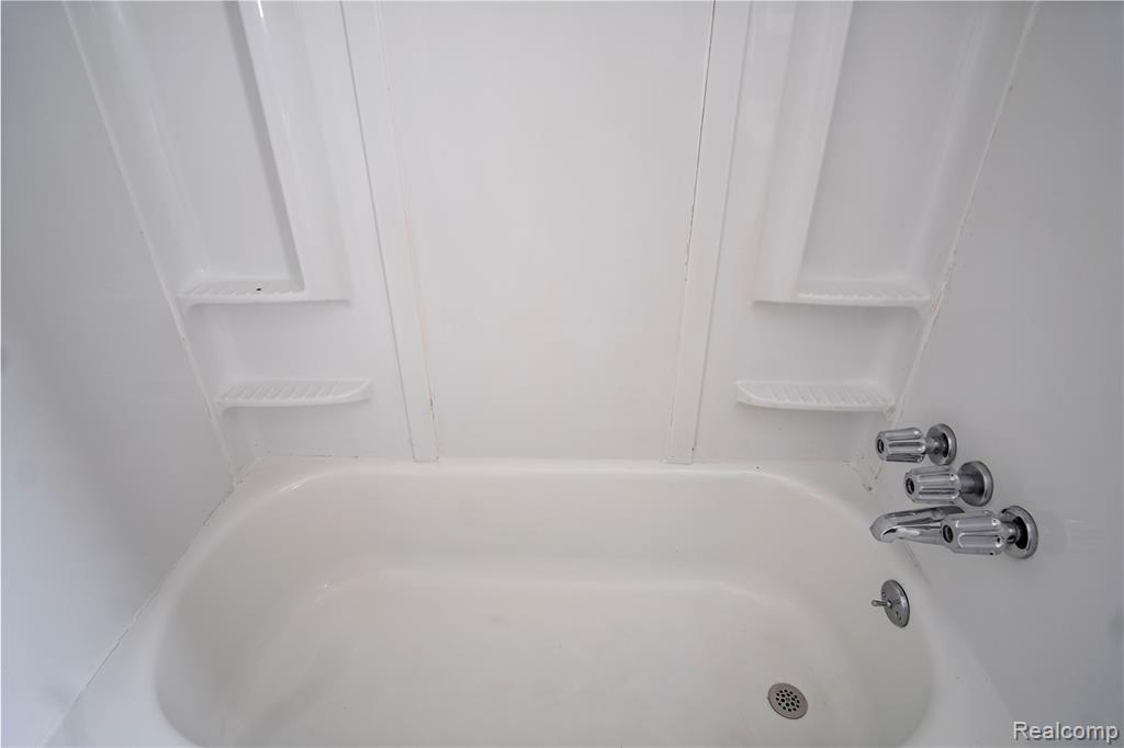 406 W 12 Mile, Royal Oak, MI 48073 — Photo 9