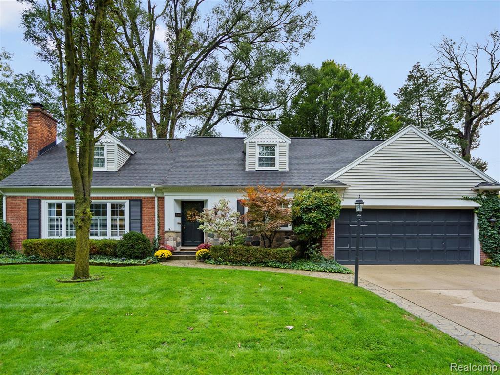 683 Lincoln Road, Grosse Pointe, MI 48230 — Photo 2