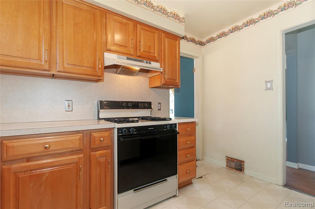 802 Catalpa Drive, Royal Oak, MI 48067 — Photo 12