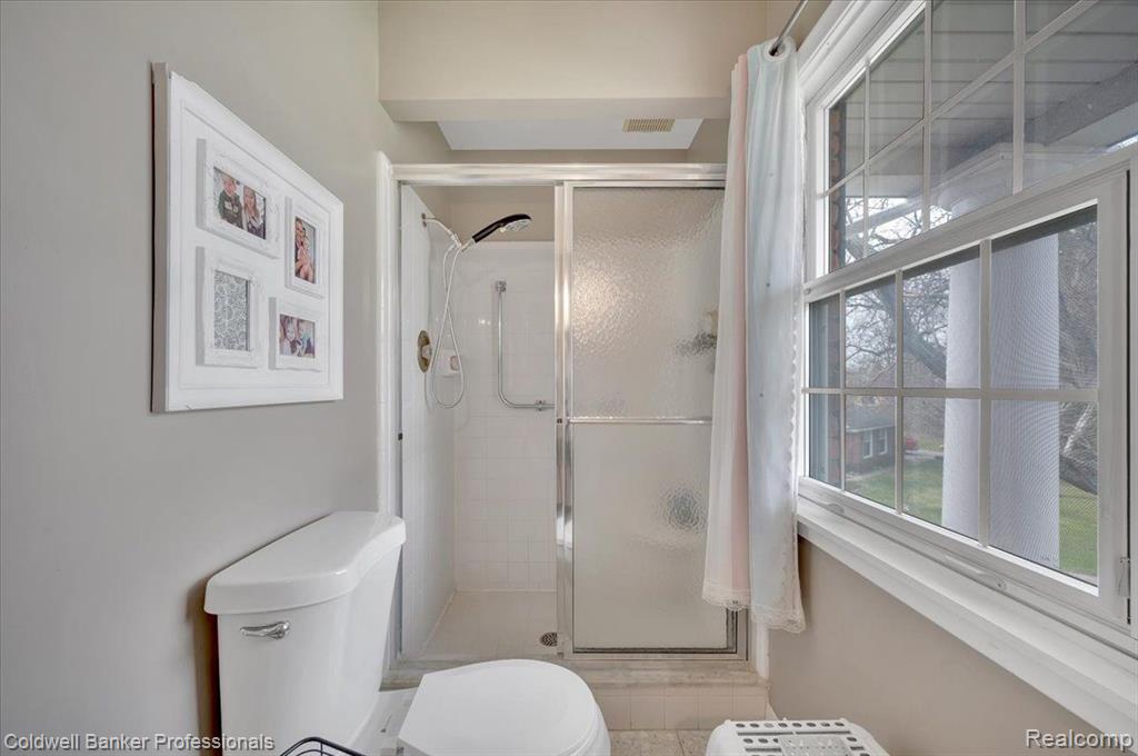 5082 BIRCH TREE Court, Grand Blanc, MI 48439 — Photo 29