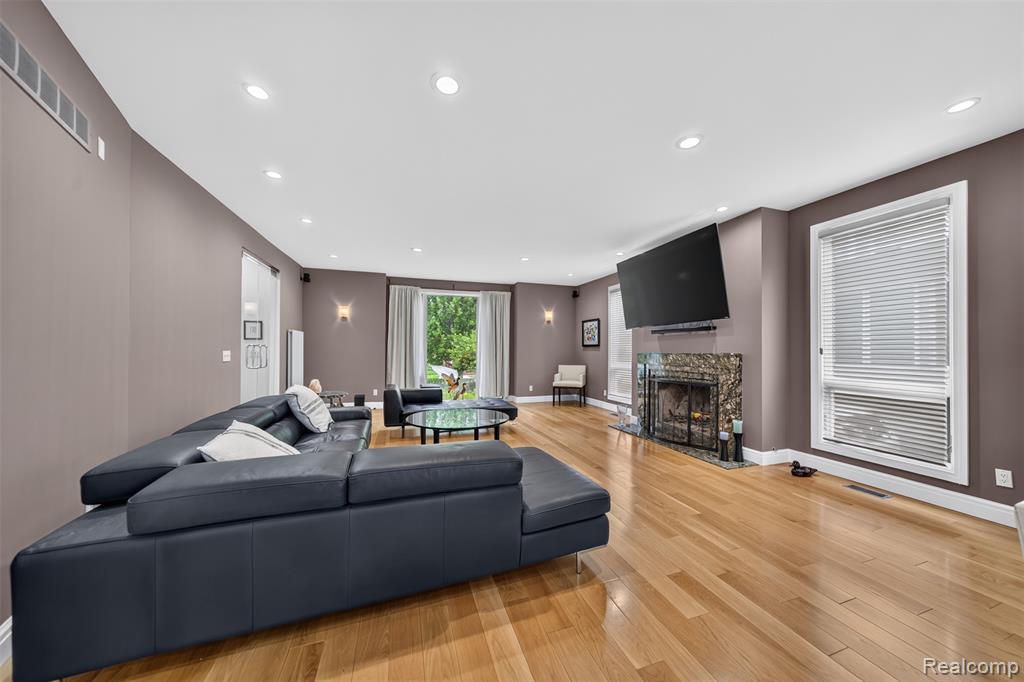 750 Hazelwood Street, Birmingham, MI 48009 — Photo 18