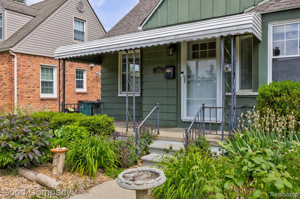 830 W HAZELHURST Street, Ferndale, MI 48220 — Photo 37