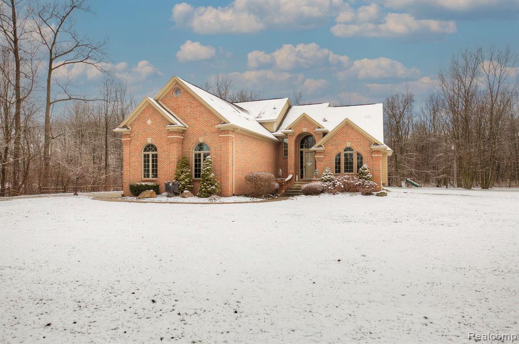 8933 BORDMAN Road, Almont, MI 48003 — Photo 2