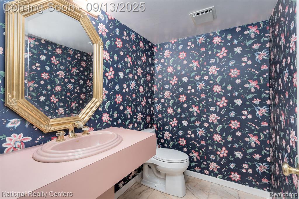5118 Vincennes Court, Bloomfield Hills, MI 48302 — Photo 37