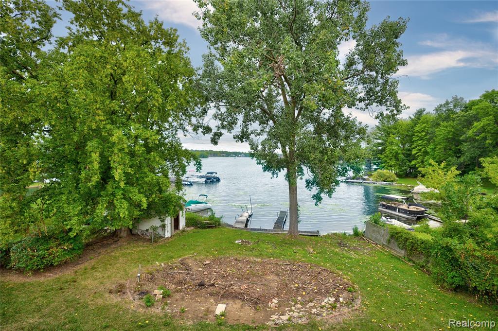 11476 Delmar Drive, Fenton, MI 48430 — Photo 40
