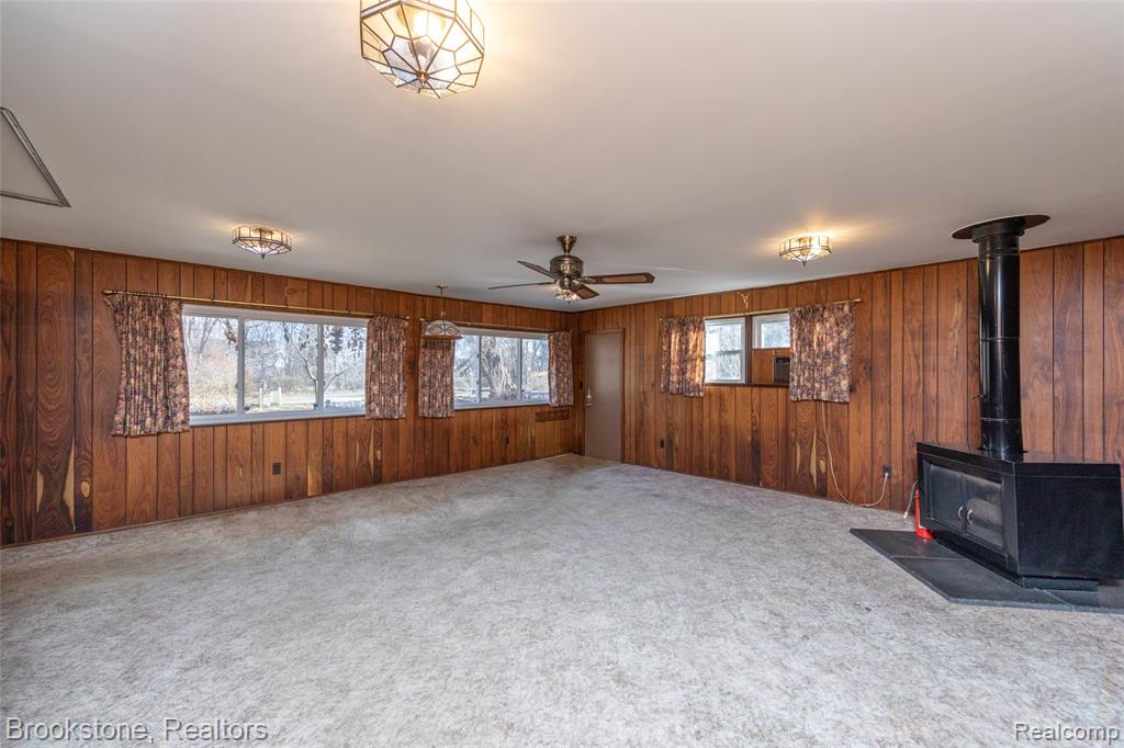 656 S CASS LAKE Road, Waterford, MI 48328 — Photo 34