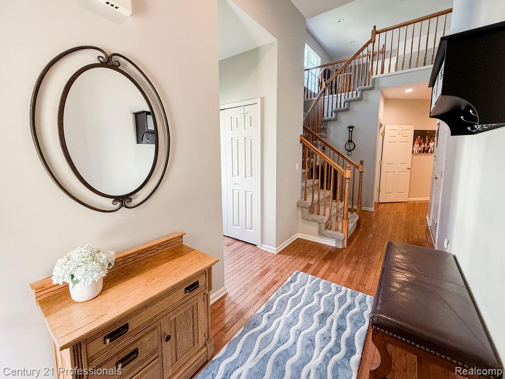 767 E Bluff Court, Rochester Hills, MI 48307 — Photo 15