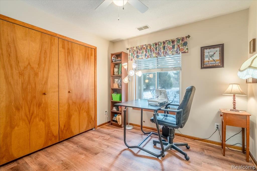 204 Marigold Circle, Westland, MI — Photo 16