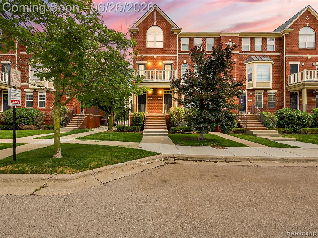 3231 Camden Drive, Troy, MI 48084