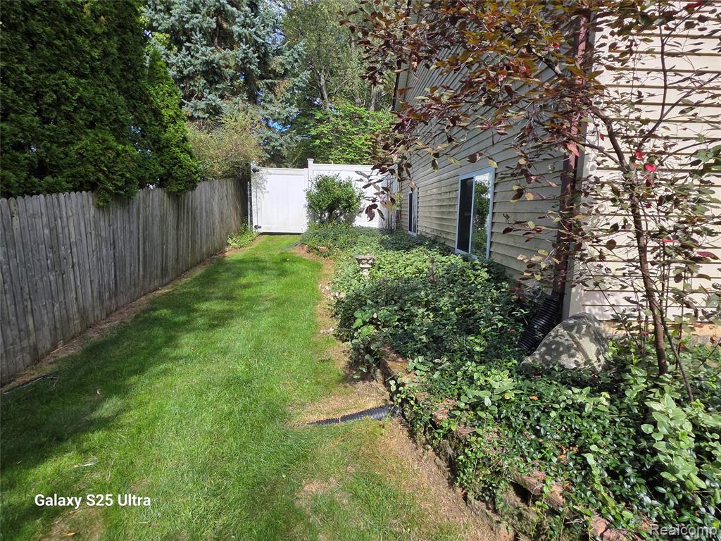 7098 Saint Charles Place, Kalamazoo, MI 49009 — Photo 5