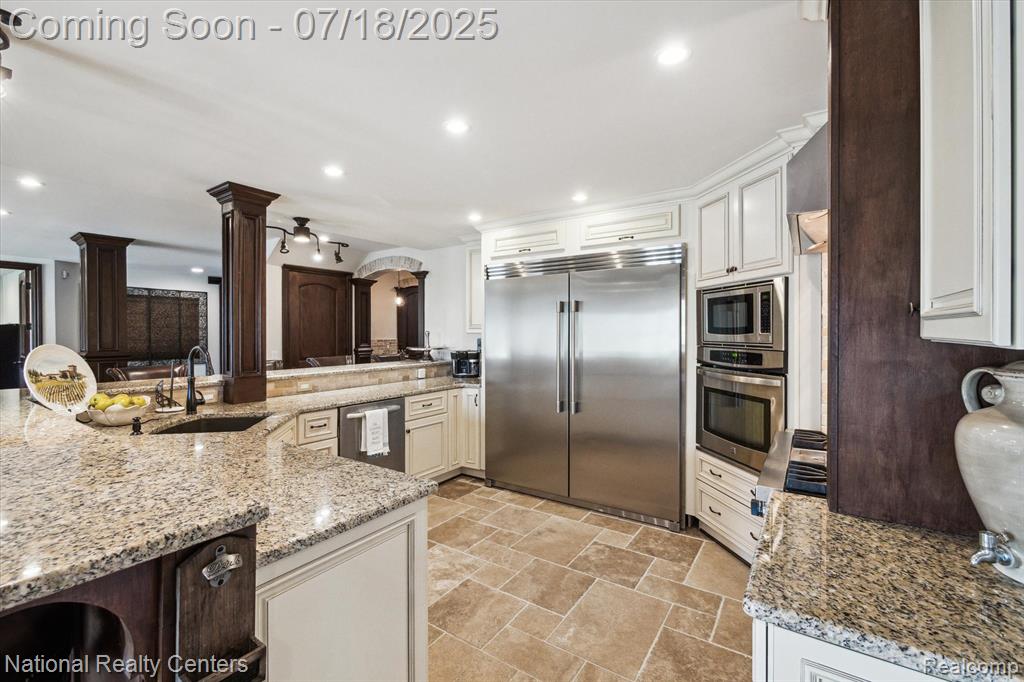 18678 Marble Head Drive, Northville, MI 48168 — Photo 39