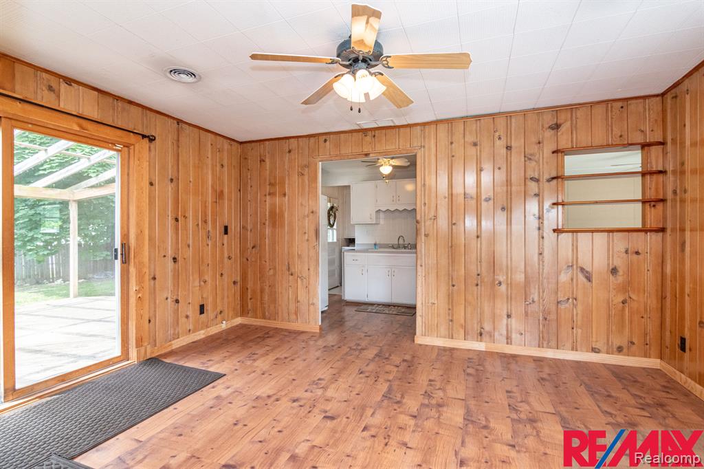 4351 SEEDEN Street, Waterford, MI 48329 — Photo 15