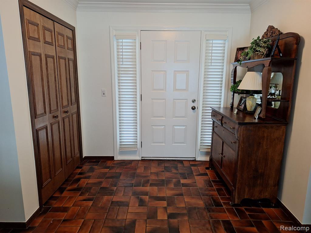 866 TIMBERLINE Drive, Rochester Hills, MI 48309 — Photo 13