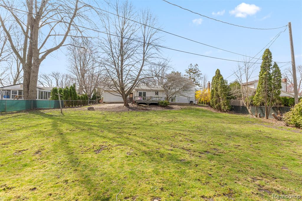 38320 Townhall Street, Harrison Township, MI — Photo 21