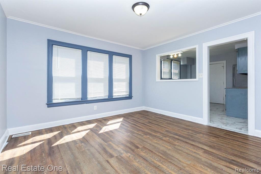 12568 Wilshire Drive, Detroit, MI 48213 — Photo 10