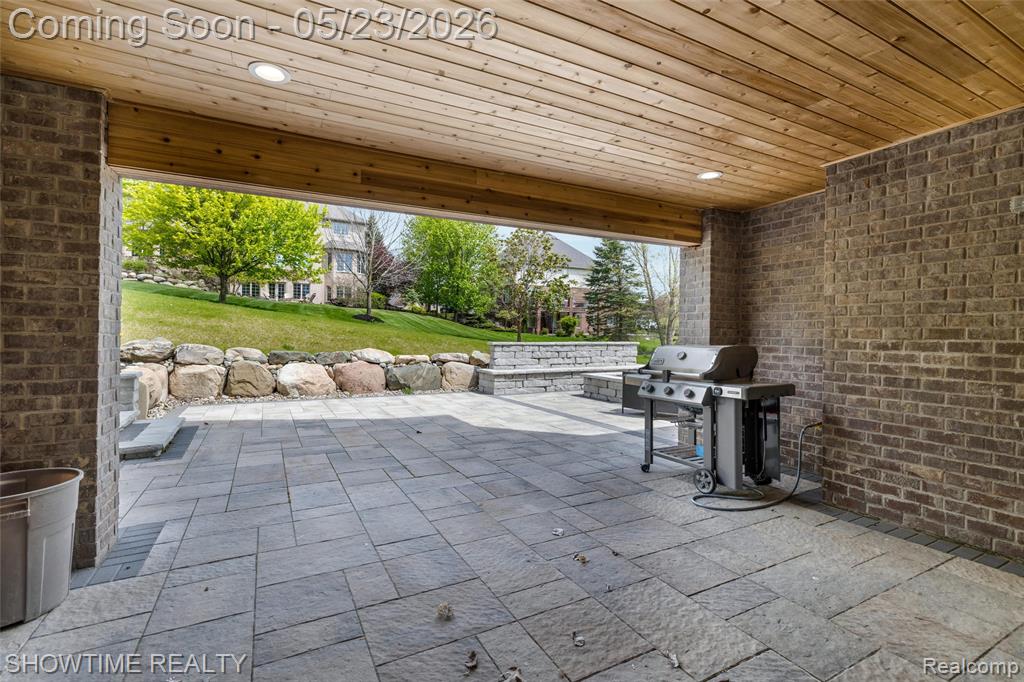 4805 Woodland Hills Drive, Rochester, MI 48306 — Photo 52
