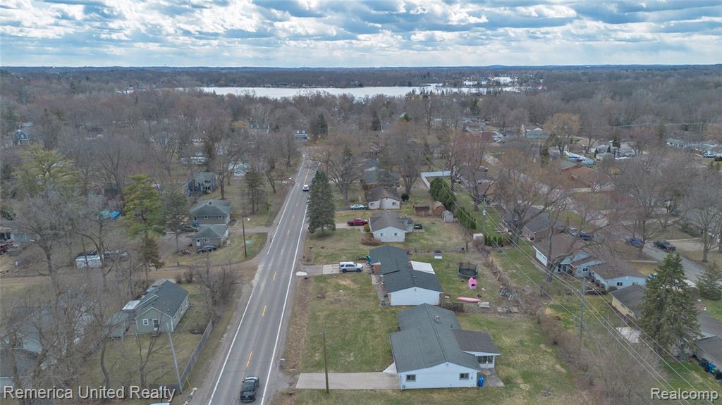 945 N Commerce Road, Commerce Twp, MI 48382 — Photo 54