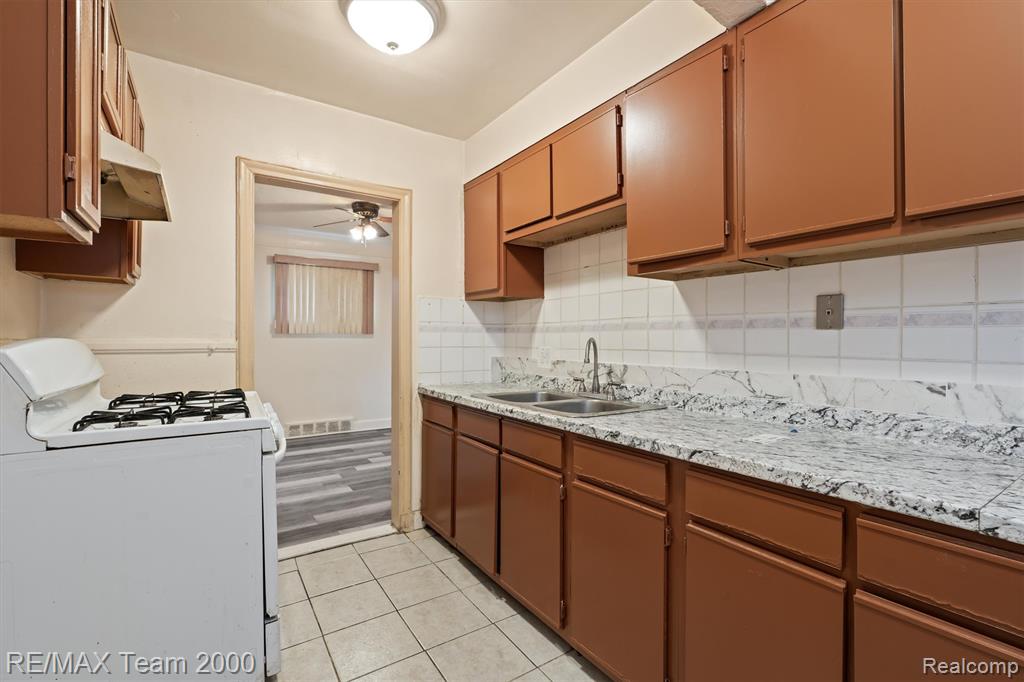7444 Kendal Street, Dearborn, MI 48126 — Photo 11