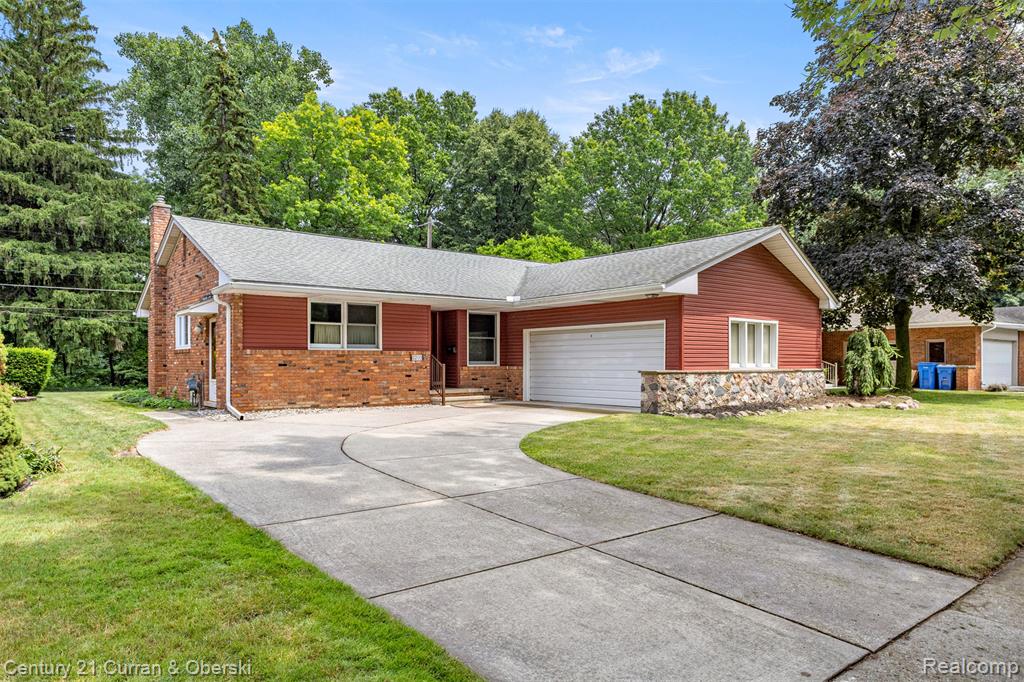 6200 Burger Street, Dearborn Heights, MI 48127 — front exterior