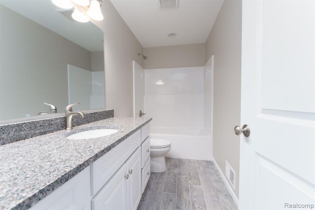 2105 ADELINES Way, Fowlerville, MI 48836 — Photo 11