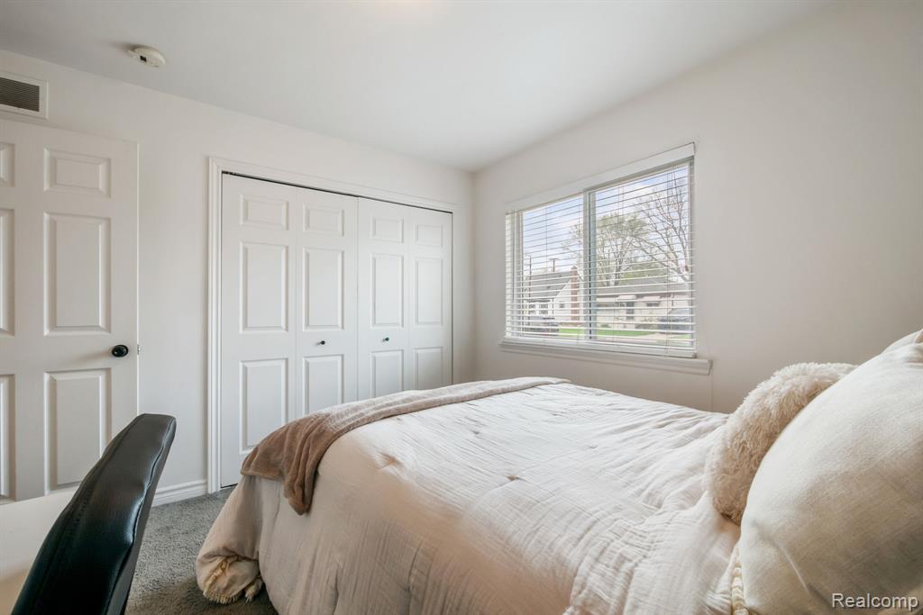 19036 Melvin Street, Roseville, MI 48066 — Photo 25
