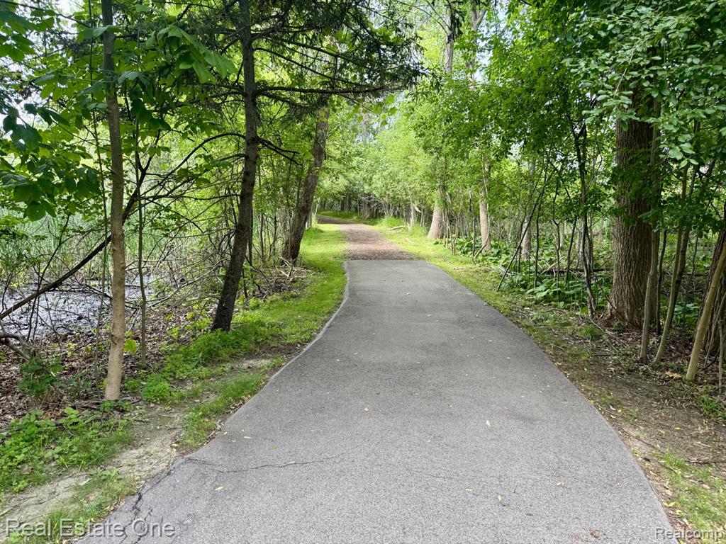 5096 Harbor Oak Drive, 31, Waterford, MI 48329 — Photo 16