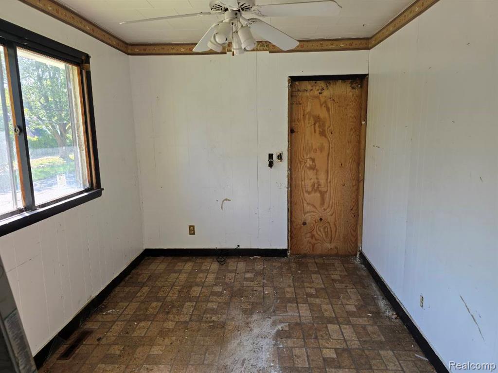946 E Bundy Avenue, Flint, MI 48505 — Photo 6