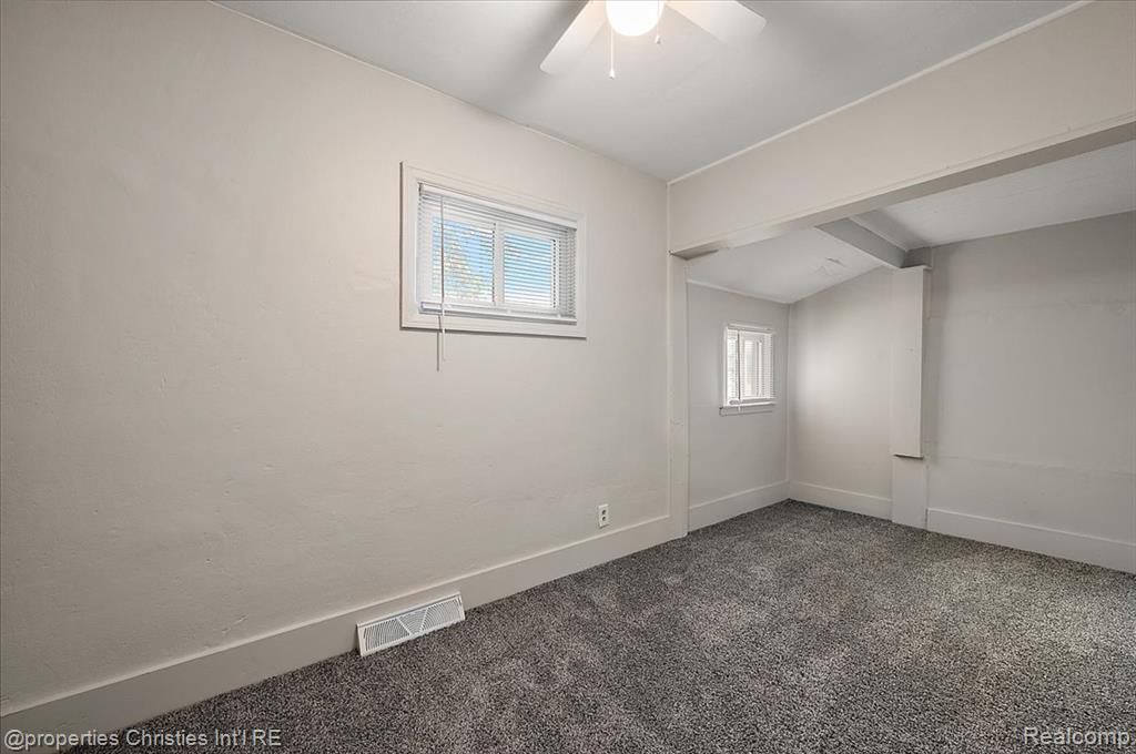 80 Michigan Avenue, Pontiac, MI 48342 — Photo 25