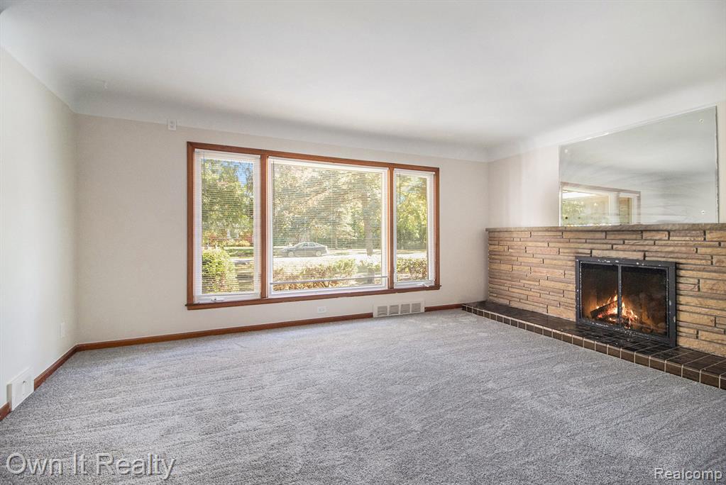 27619 California Drive SW, Southfield, MI 48076 — Photo 5