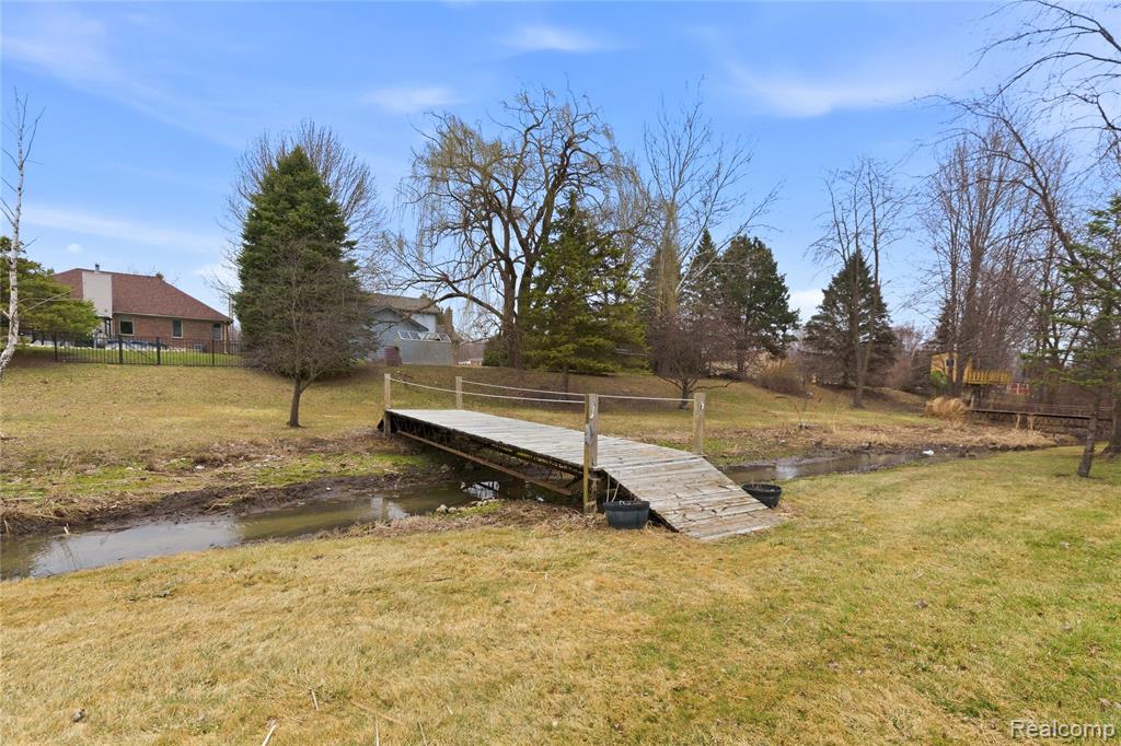 26525 Mapleridge Drive, New Baltimore, MI — Photo 43