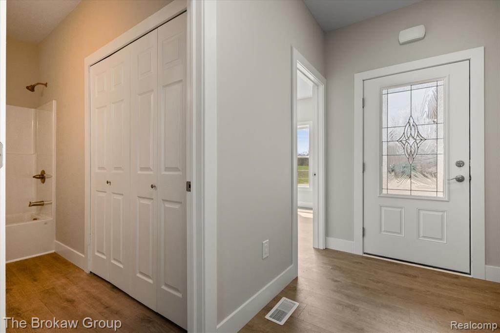 3371 Meadowridge Court, Davison, MI 48423 — Photo 10