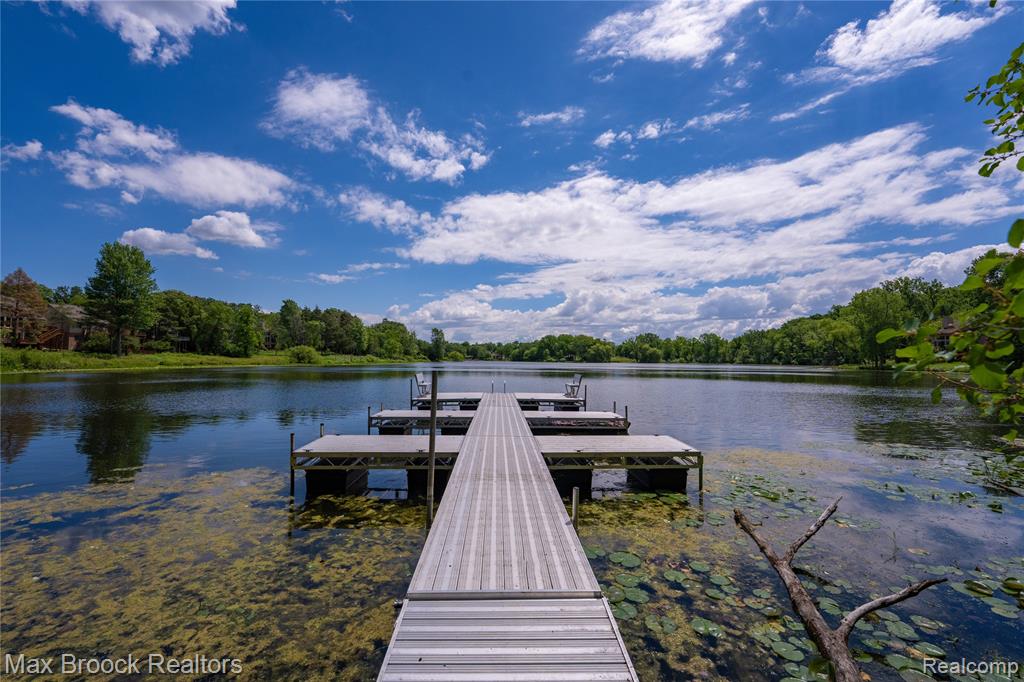 4872 Cliffside Drive, West Bloomfield, MI 48323 — Photo 41
