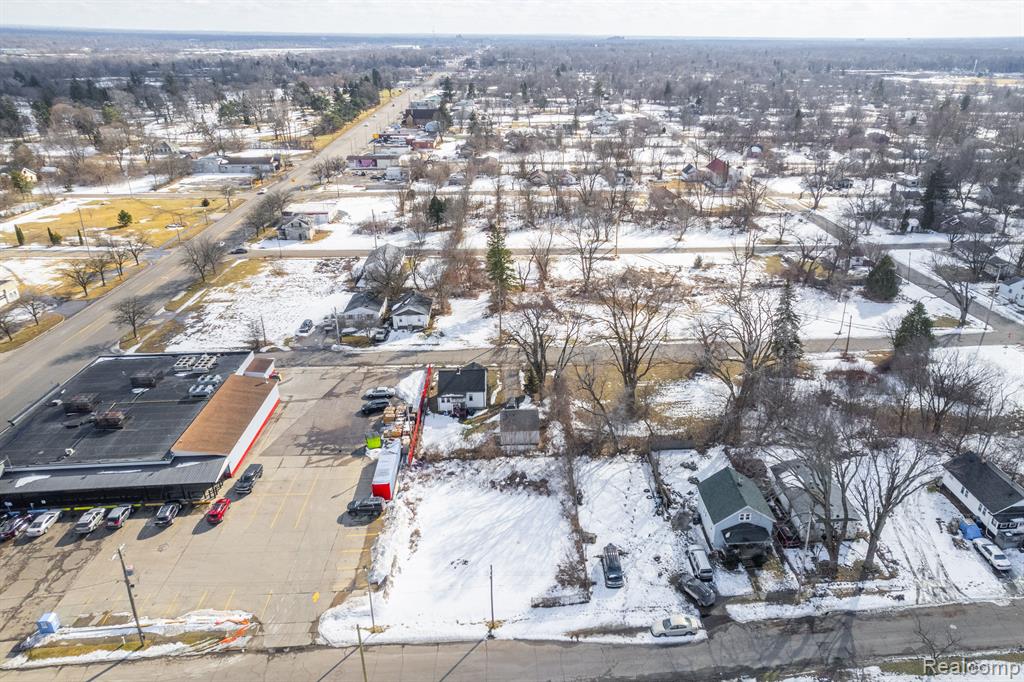 638 E FOSS Avenue, Flint, MI 48505 — Photo 2