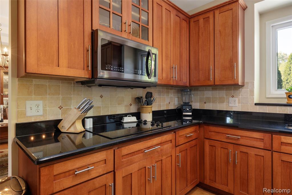 4617 Waterbury Drive, Clarkston, MI 48348 — Photo 10