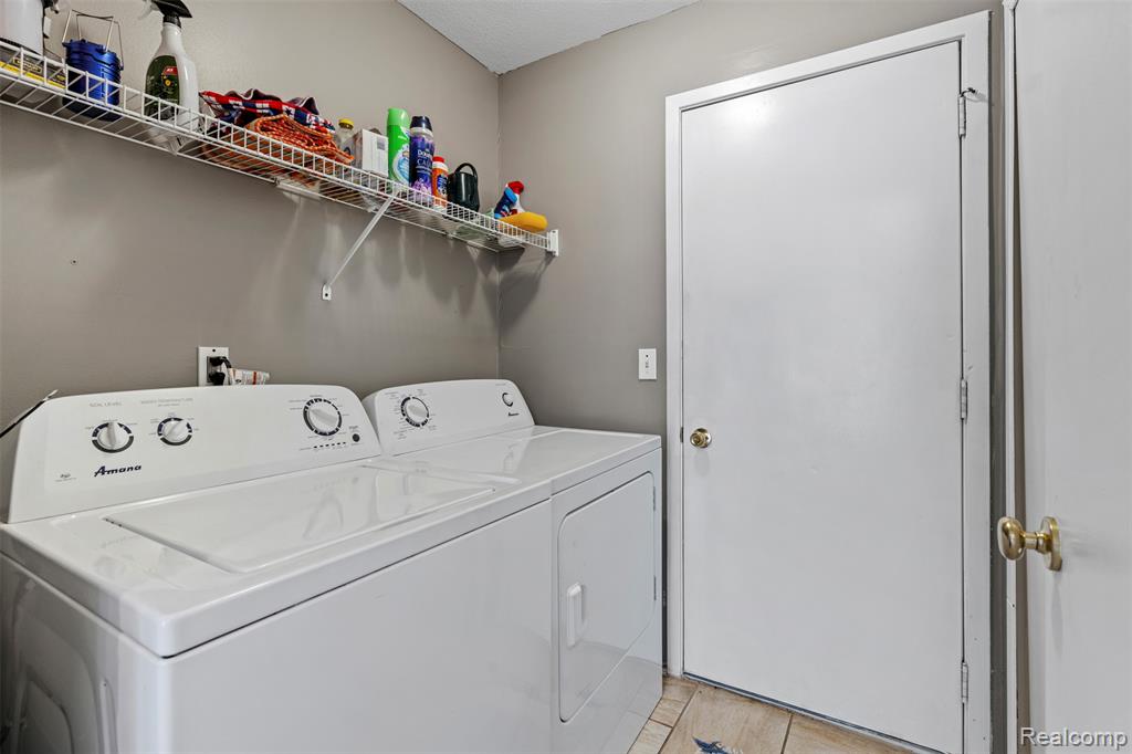 37293 Amhurst Drive, Westland, MI — Photo 9