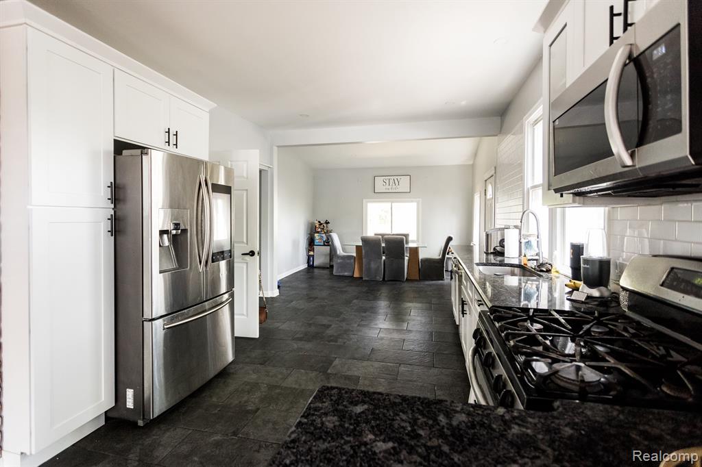 4492 FISCHER Street, Detroit, MI 48214 — Photo 6