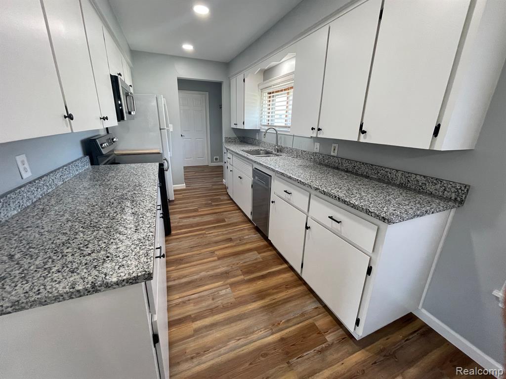 29272 ADAMS Drive, Gibraltar, MI — Photo 14