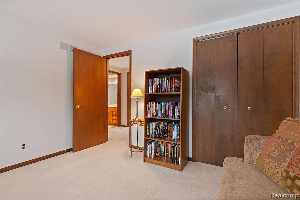 42126 BAINTREE Circle, Northville, MI 48168 — Photo 39