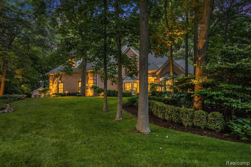 5259 PINEWOOD Drive, Brighton, MI 48116 — Photo 76